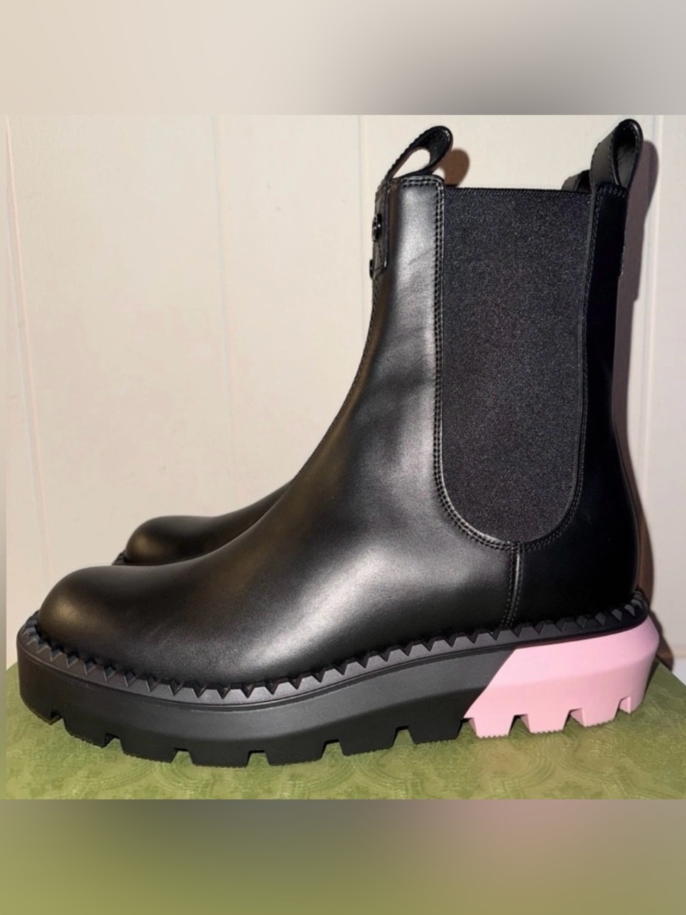 Gucci Black Leather Chelsea Boot Sierra Stretch Ankle Pink Heel Women’s Size 10